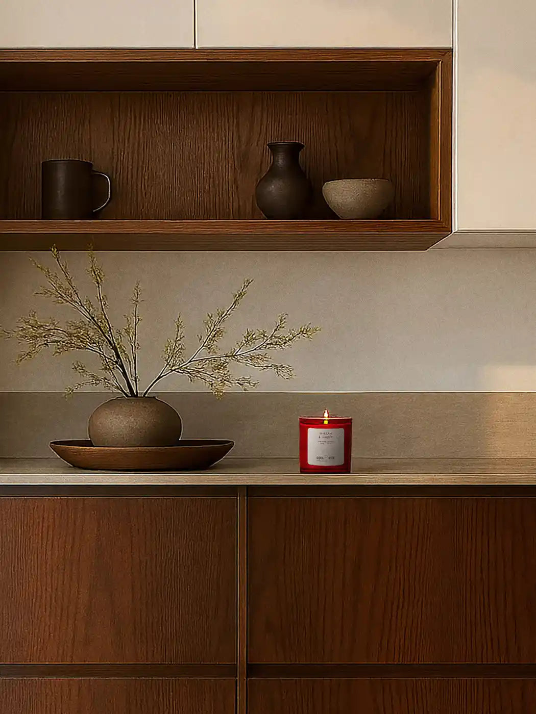 La teoría del rojo inesperado: cómo un toque de color transforma tu espacio (y tu energía)